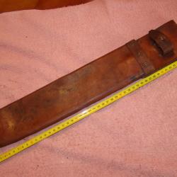 ETUI CUIR datée1939  (machette?)