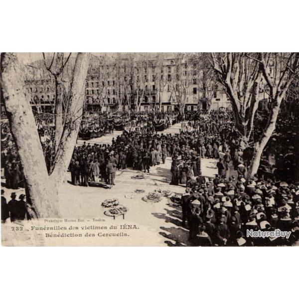 CPA - Marine Militaire - Catastrophe du " IENA " -Benediction des Cercueills -N3014