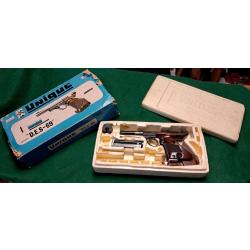 pistolet DES69 22lr TBE