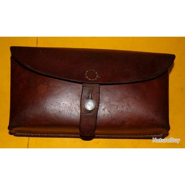 ARMEE SUISSE :ETUI EN CUIR POUR CARTOUCHIERE DE L'ARMEE SUISSE , DATE 1966  FABRICANT DANS LE TAMPON