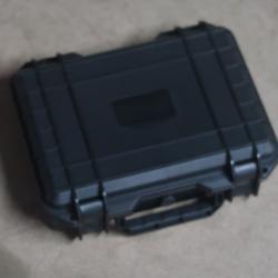 MALETTE TRANSPORT ABS POUR ARME DE POING 4 COUCHES MOUSSE UNE MODULABLE FORME DE L'ARME Ref 84/2025