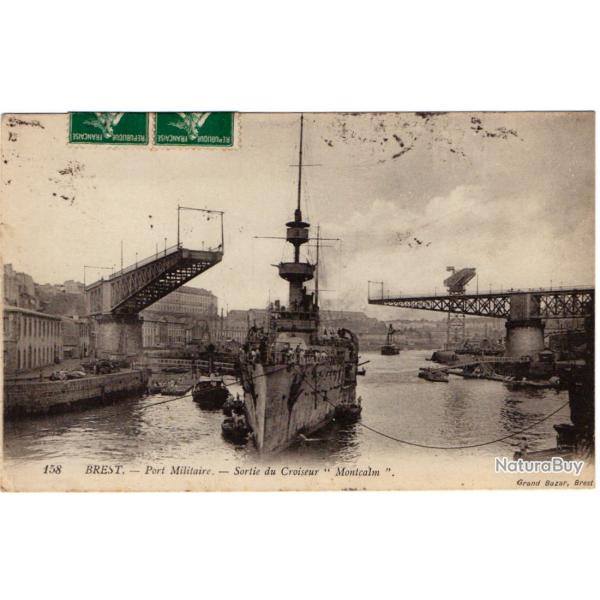 CPA- Marine Militaire -BREST-Port Militaire -Sortie du Cuirasse" Montcalm " N3002
