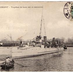 CPA- Marine Militaire -LORIENT - Torpilleur de haut mer en manoeuvres N°3001