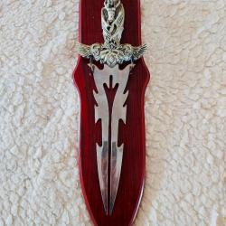 Couteau de collection avec support
