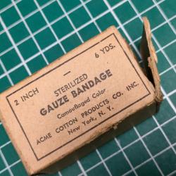 PANSEMENT US ARMY GAUZE BANDAGE STERILIZED NEW YORK WW2 39/45 (8)