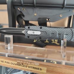 Couteau automatique