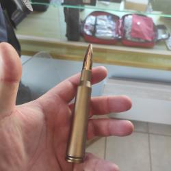 Stylo en forme de balle doré