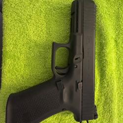Vend glock 17 gen5 d origine sauf fibre