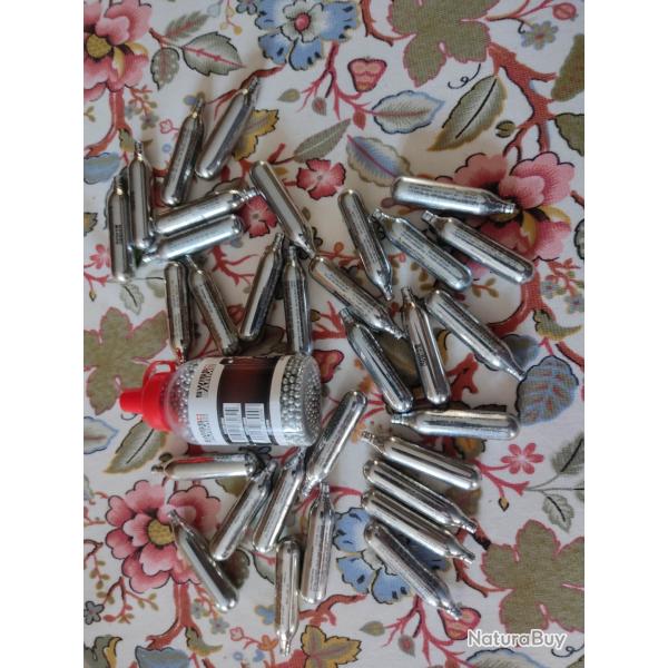 31 Sparclettes CO2, 12 g swissair + 3000 billes acier BBS
