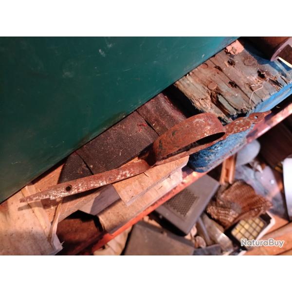 Pontet de fusil ancien grav