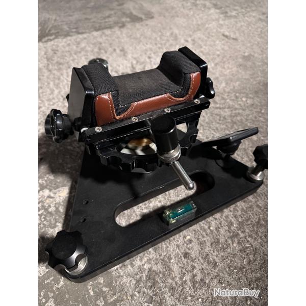Trpied bench Sinclair