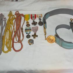 SOUVENIR 21° TIRAILLEUR ALGERIEN-CEINTURON-FOURAGERE-MEDAILLE-INSIGNE-GUERRE DU RIF MAROC