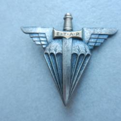 ancien insigne militaire parachutiste français ETAP PAU