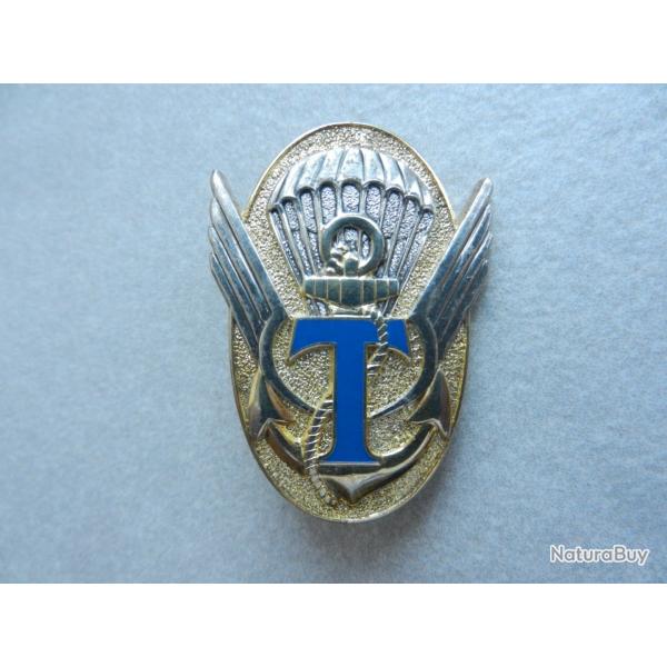 ancien insigne militaire rgiment de transmission  parachutiste franais