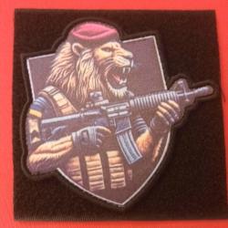 ÉCUSSON COMMANDO ELITE TACTIQUE MILITAIRE SYMBOLE LION SCRATCH DIMENSIONS 8CM