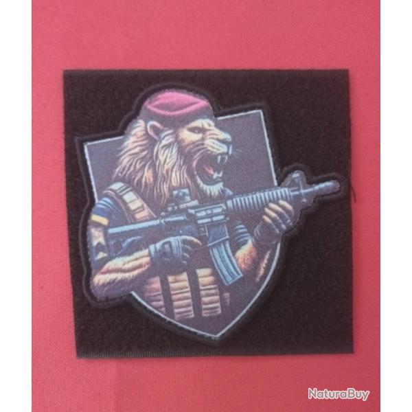CUSSON COMMANDO ELITE TACTIQUE MILITAIRE  LION SCRATCH DIMENSIONS 8CM