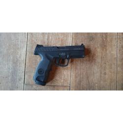 Pistolet Steyr M9-A1 calibre 9x19mm