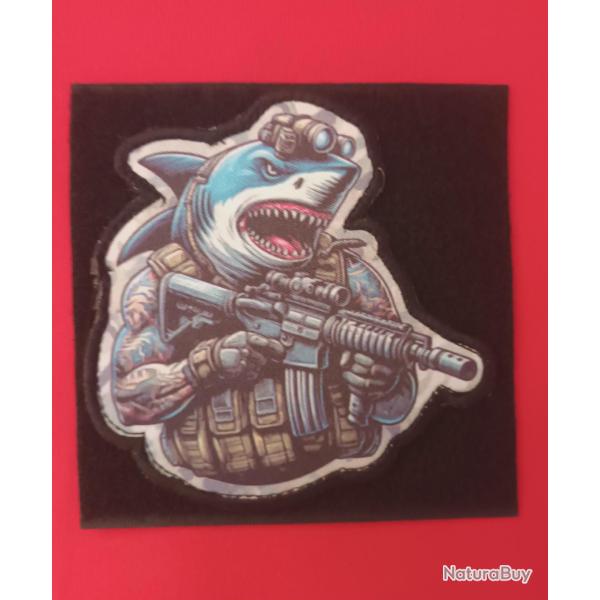 CUSSON COMMANDO ELITE TACTIQUE MILITAIRE SYMBOLE SHARK SCRATCH DIMENSIONS 8CM