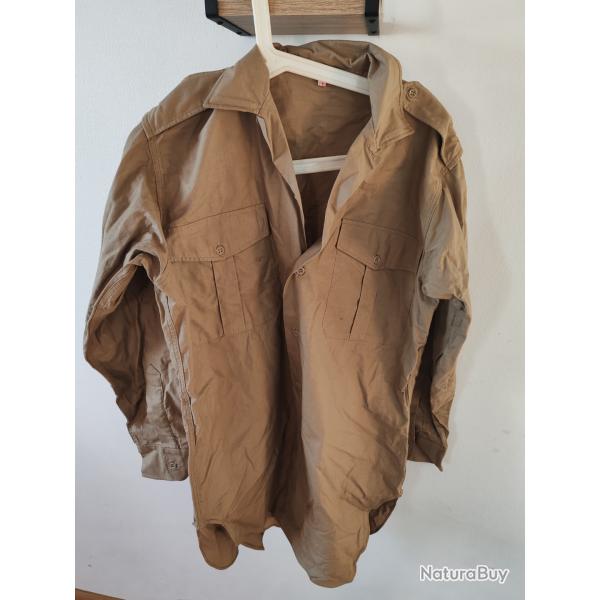 CHEMISE BEIGE,AVEC INSIGNES TISSU DE SERGENT