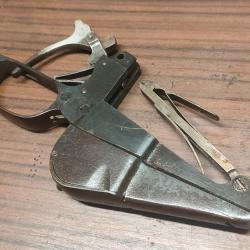 Platine / pontet de Berthier 92 Mle 16 ou de fusil Berthier 07 15