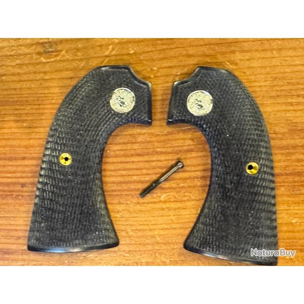 Plaquettes pour colt bisley tout calibre. avec mdaillon colt.