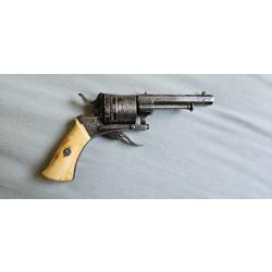 pistolet revolver