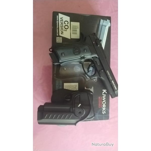 M9 kjw tat quasiment neuf , chargeur bec chargeur co 2 a remplacer