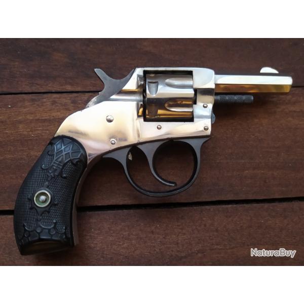 REVOLVER HARRINGTON&RICHARDSON EN CALIBRE 22