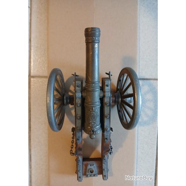 CANON  POUDRE  NOIRE