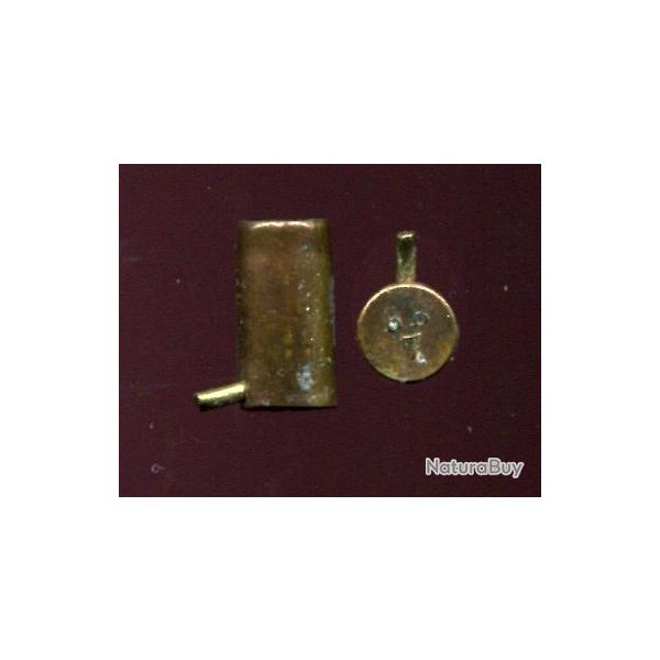 7 mm  broche  blanc - marquage en relief BRAUN & BLOEM : BB  7
