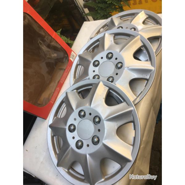 Lot de 3 enjoliveurs 14 pouces