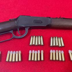 CARABINE À LEVIER SOUS GARDE : LEGENDS COWBOY RIFLE, CO2, CAL 6mm, occasion état neuf + 33 DOUILLES.