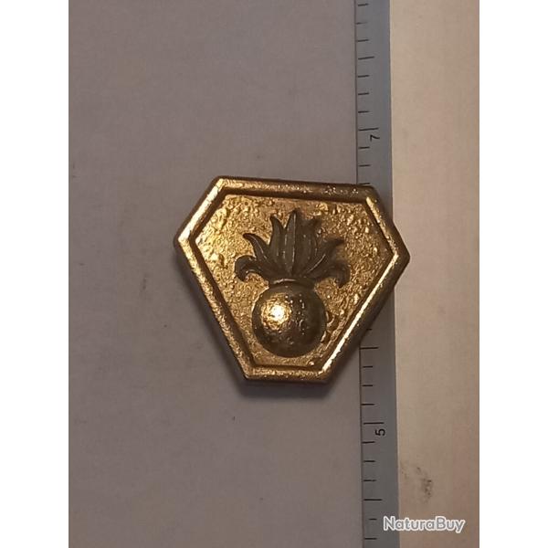 Insigne de la 13me demi-brigade de la Lgion trangre (13me DBLE)