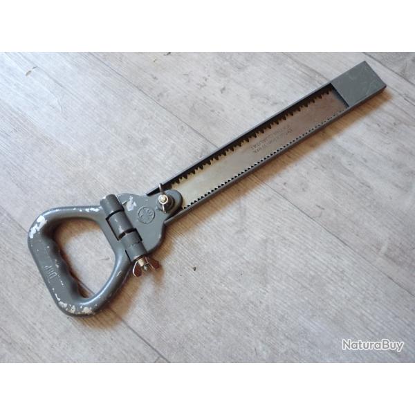 Scie en dotation pour l'arme suisse. Outil pour complter pelle, pioche. Top camping