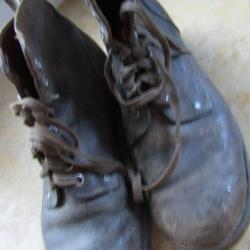 BRODEQUINS CUIR MODÉLE 1945 DE 1954 INDOCHINE ALGÉRIE TAILLE 29 (44) décloutés