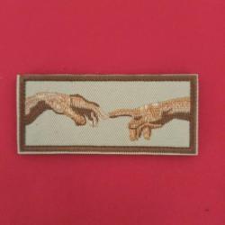 écusson brodé emblème médecin sauveteur système scratch 9/4 cm