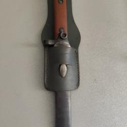 Baïonnette Italie modèle 1938 à lame pliante. WW2  / fusil Mannlicher Carcano 1891-38.