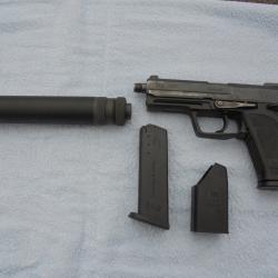 HECKLER & KOCH USP dotation armée avec silencieux