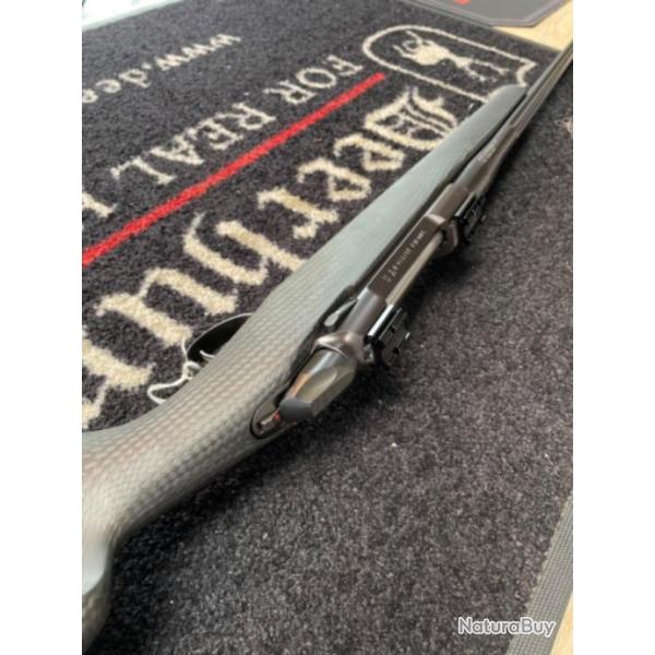Coup de balais Carabine Sako carbon light black edition 300 Winchester magnum