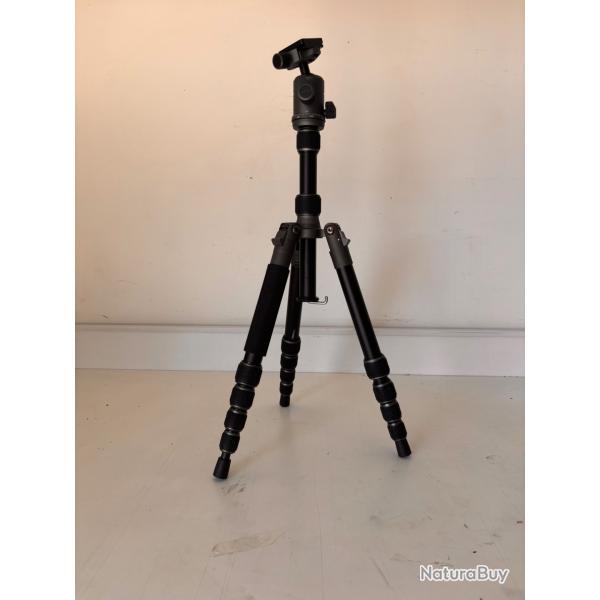 Trpied Vanguard Veo 2  235AB
