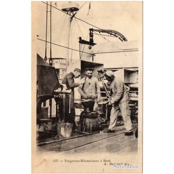 CPA - MARINE Militaire -Forgerons mcaniciens  Bord N3205