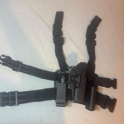 Holster de cuisse tactique universel neuf - avec porte-chargeur et porte-lampe