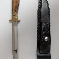 Dague de chasse avec étui en cuir