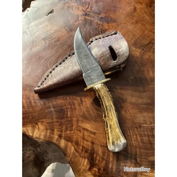 Couteau  dpecer lame damas etui gros cuir artisan franais