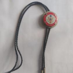 BOLO TOUR DE COU MEDAILLE US UNITED STATE ARMY  STYLE WESTERN MARINES CORPS ETATS UNIS AMERIQUE