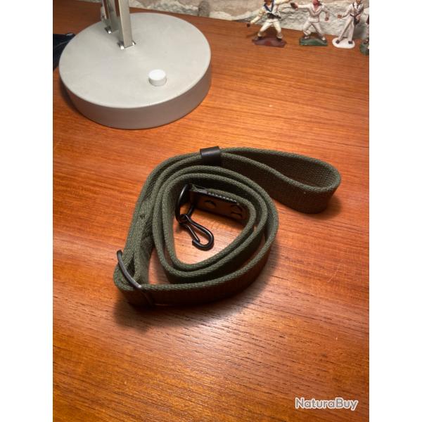 Bretelle/sangle ak47 surplus.