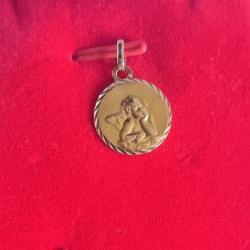 Pendentif Médaille Ange OR 18K , 14mm , 1,24g , 750% , 750/1000 , 18 Carats