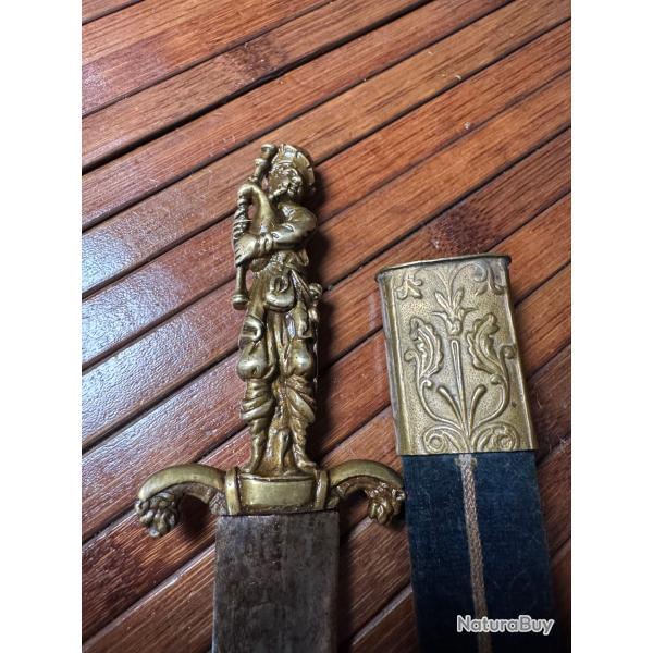 BELLE GRANDE DAGUE ROMANTIQUE A L'EFFIGIE D'UN SOLDAT HIGHLANDER COSSAIS  XlX me