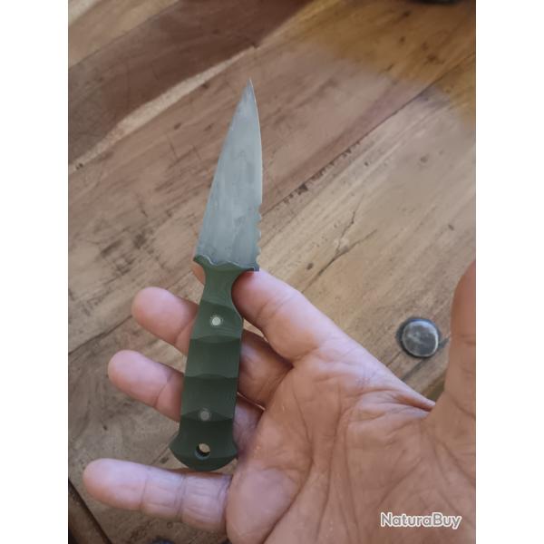 Couteau Fit To Fight kaki de jeremy le coutelier