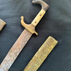 Anciens couteaux arabe